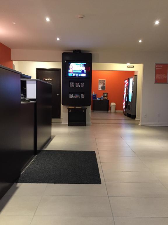 Motel 6-Sudbury, On Luaran gambar