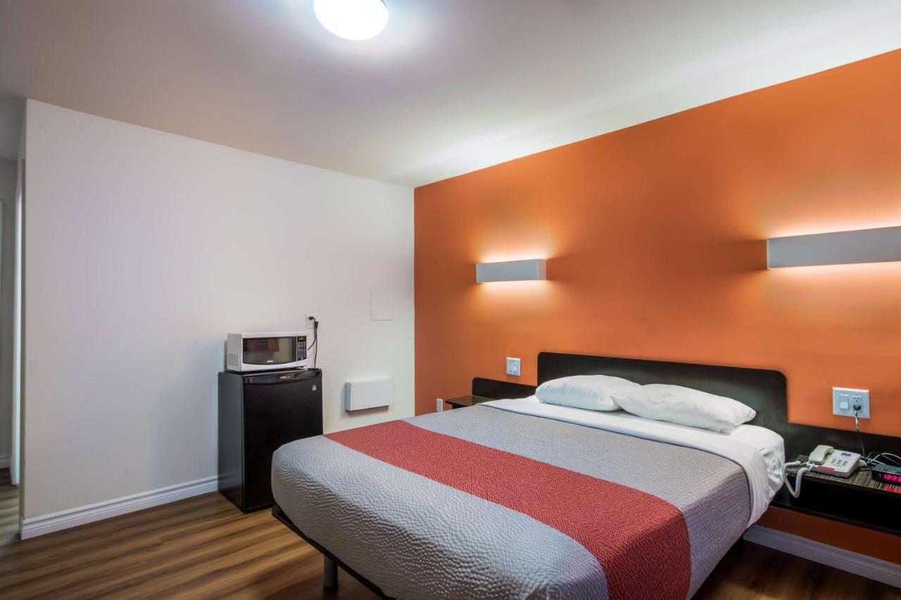 Motel 6-Sudbury, On Luaran gambar