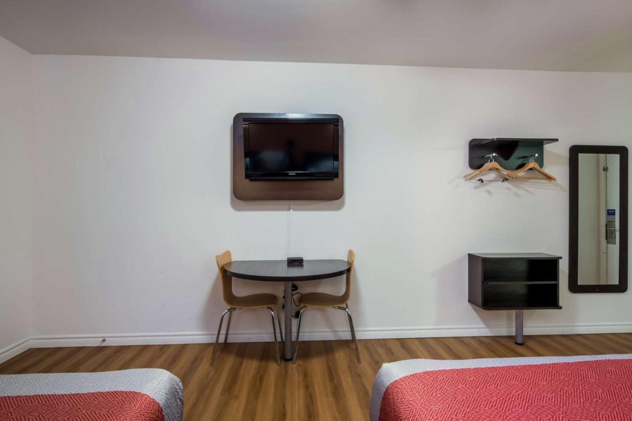 Motel 6-Sudbury, On Luaran gambar