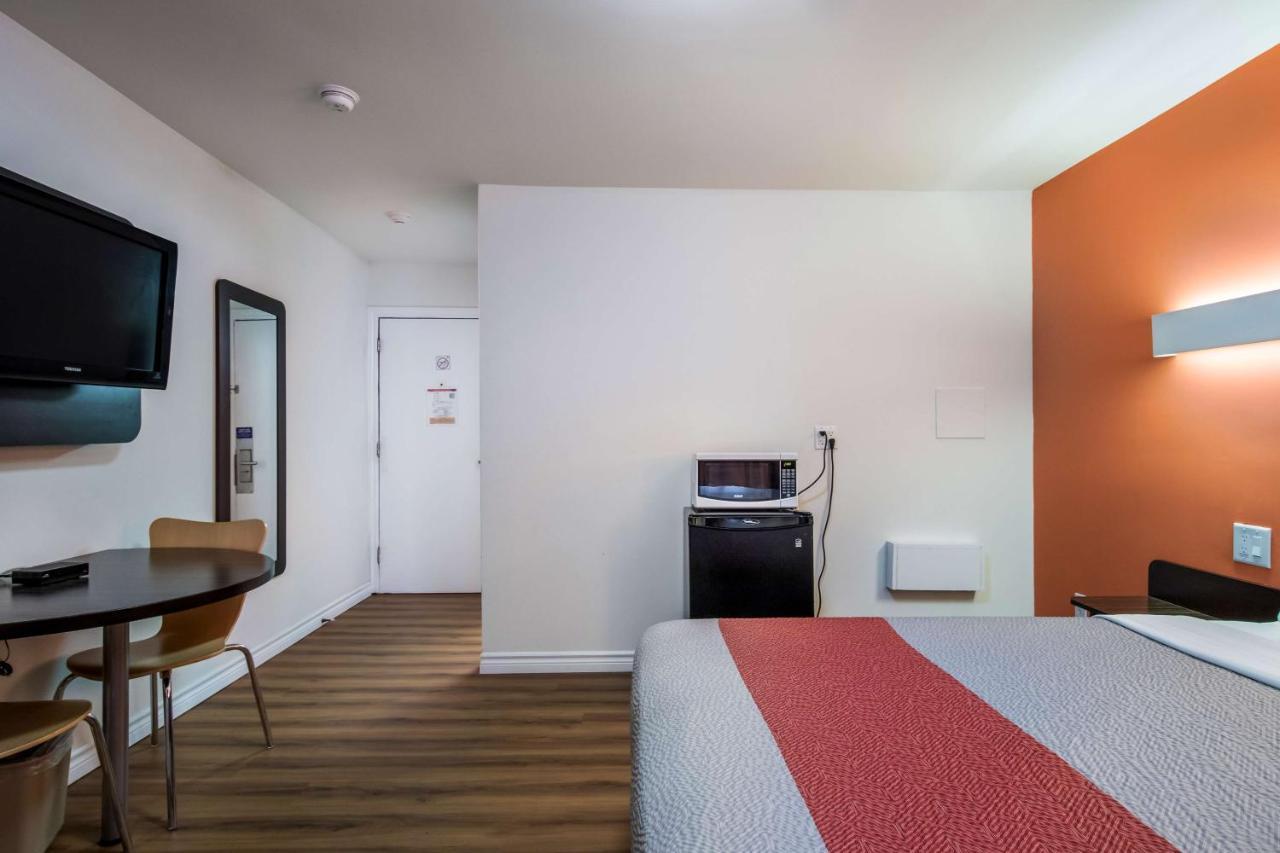 Motel 6-Sudbury, On Luaran gambar